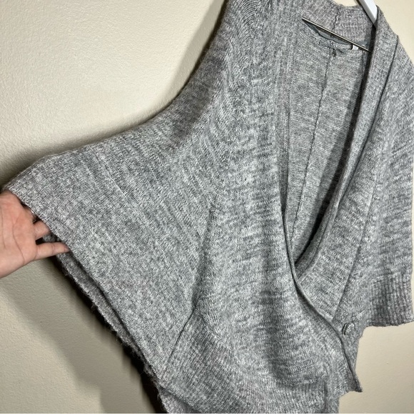 Anthropologie Knitted & Knotted Celia Oversized Wrap Cardigan Sweater Small Gray - Picture 5 of 9